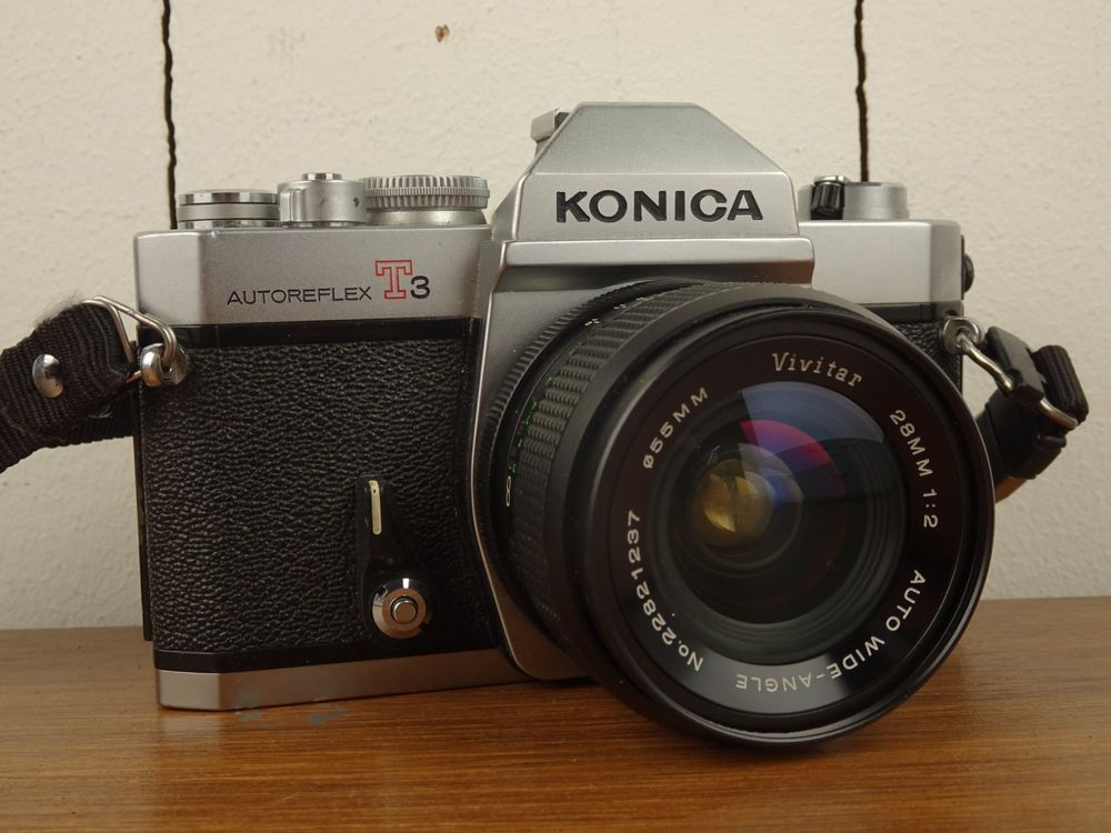 Kamera Konica Autoreflex T3 Vivitar 28mm 1:2 Wide Angle 1