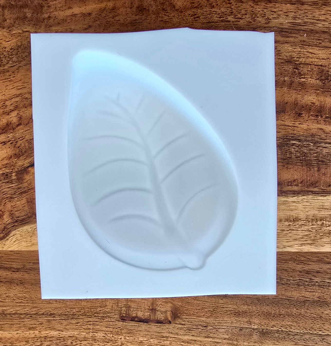 Teglie da forno: Seifen-Kerzen Silikonform Blatt / Mold – Nuovo e nell'imballaggio originale da Zürich venduto da amysmith 2