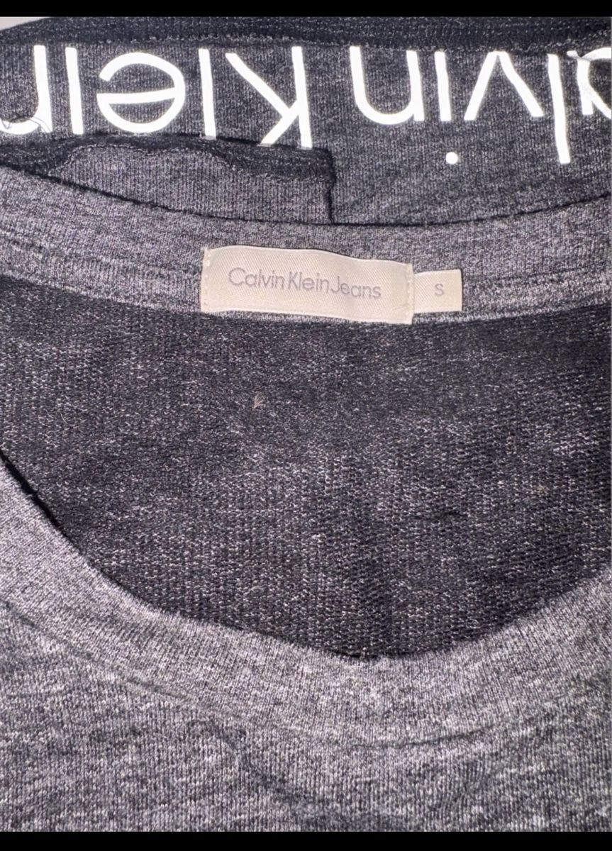 Calvin Klein T-shirt: Calvin Klein taille S – Usato da Attalens venduto da Skorpionica 1
