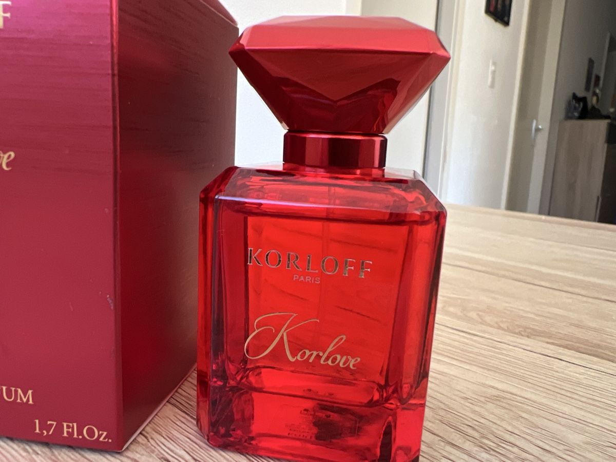 Profumi & Eau de Toilette: Korloff Paris Korlove Eau de Parfum 50ml – Usato da La Chaux-de-Fonds venduto da GabrielaKlein 1