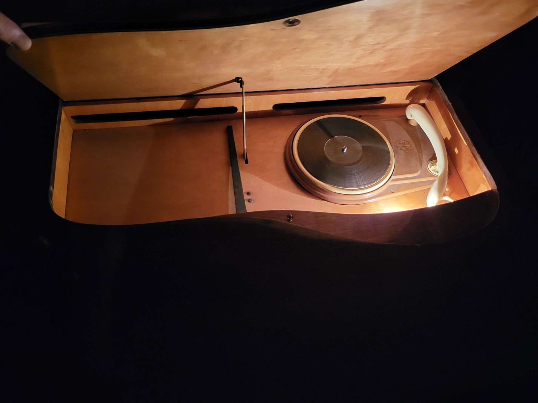 Loewe Radios: Loewe Opta Spinett - Musiktruhe – Gebraucht aus Rümlang von Turrin 9
