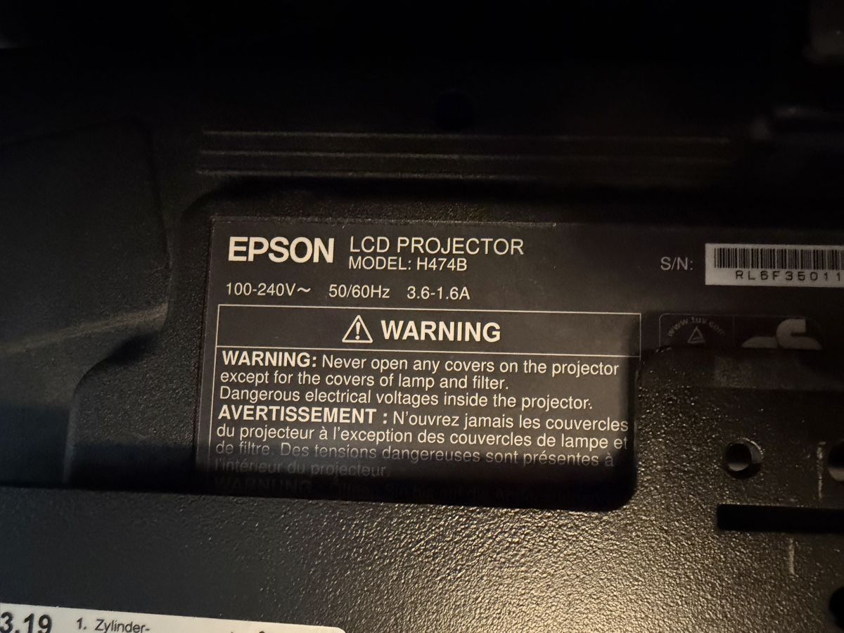 Epson Proiettori: Epson EB-1940W Business Beamer – Usato da Kriens venduto da Ajiani 3