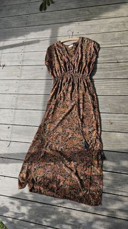 Boho Kleid Maxi mit Blumenmuster und Gold Details