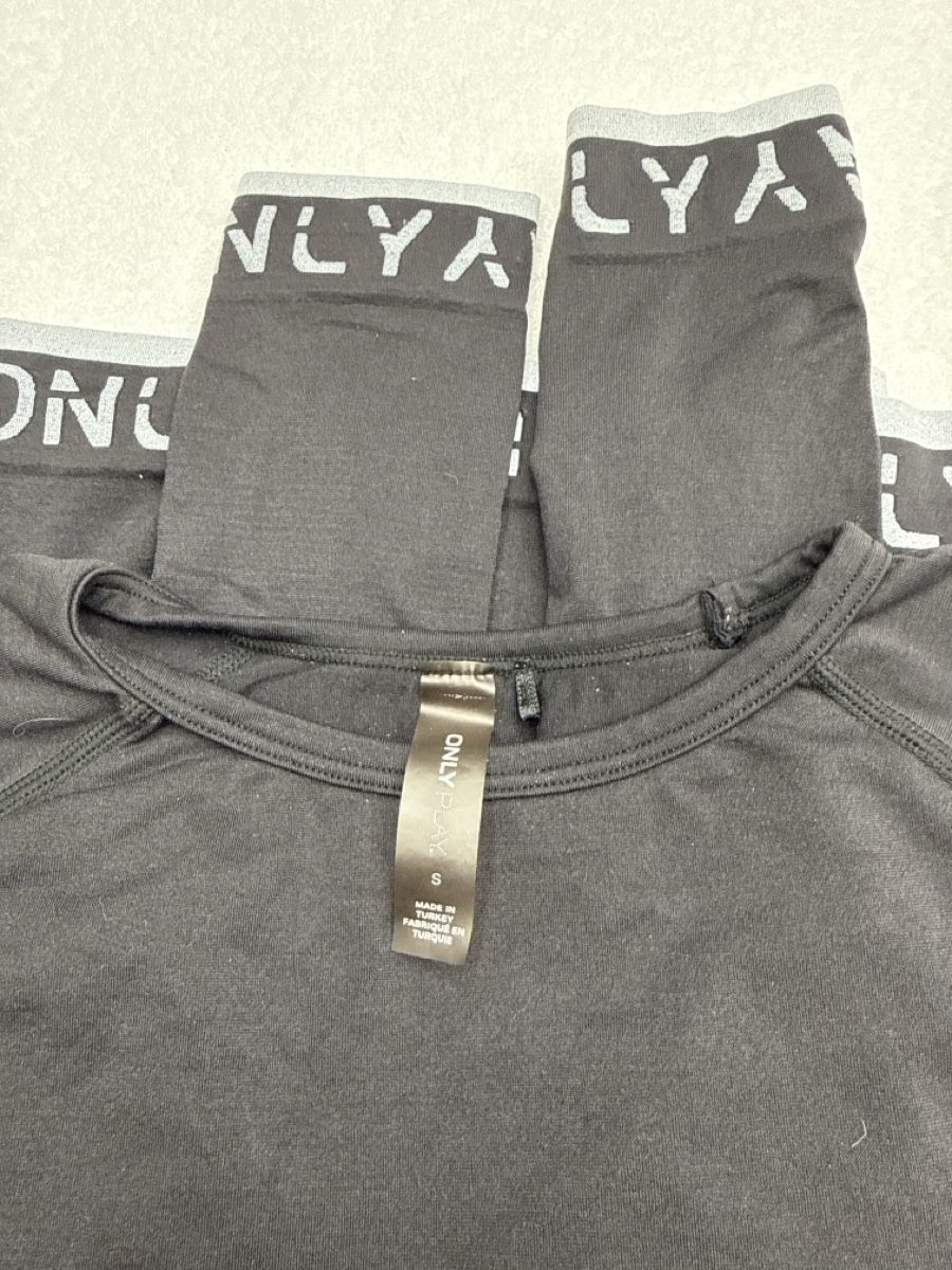 Maglioni & Felpe: Pull ONLY PLAY noir, taille S! – Usato da Chenens venduto da anasantos90 2