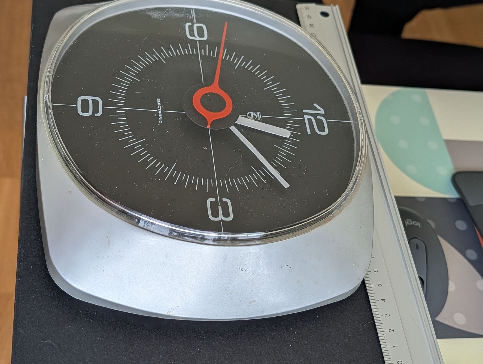 Orologi: Retro Philips Electronik Wanduhr 1979 – Usato da Ebertswil venduto da uglyp 1