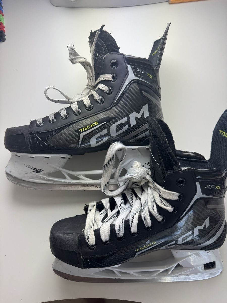 Ccm Schlittschuhe: CCM Tacks XF 70 INT gr.5 – Gebraucht aus Bassersdorf von mmikolaj