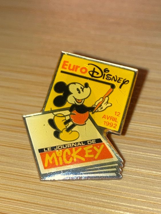 Pin’s eurodisney le journal de Mickey Kaufen auf Ricardo