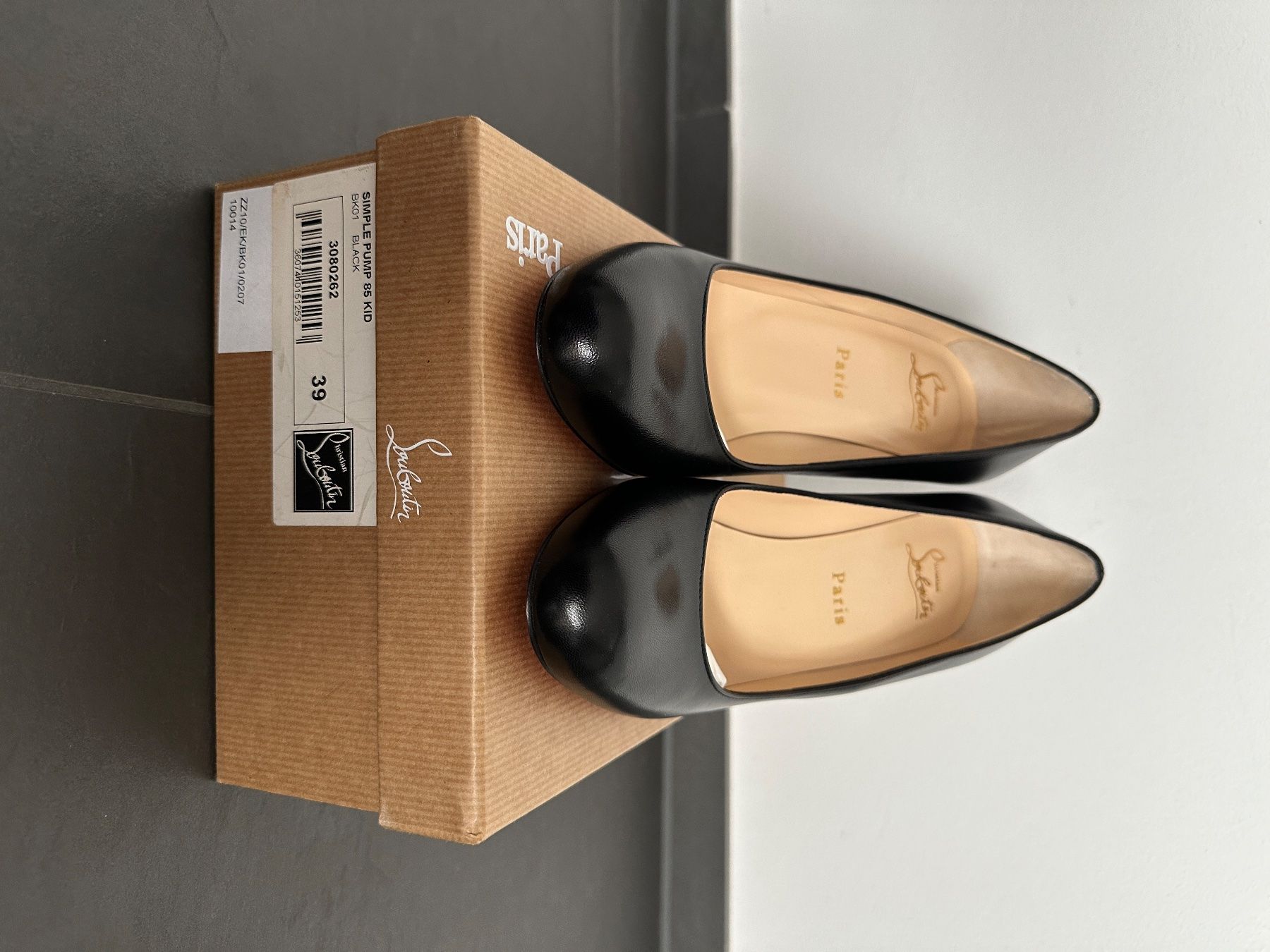 Christian Louboutin Scarpe da donna: Louboutin Simple Pump 85 Kid Black, Grösse 39 – Nuovo e nell'imballaggio originale da Meilen venduto da Howart 2