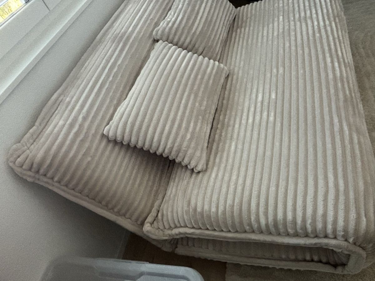 Divani: Schlafsofa Cord beige Neu – Nuovo (secondo la descrizione) da Lömmenschwil venduto da pv_cr 5