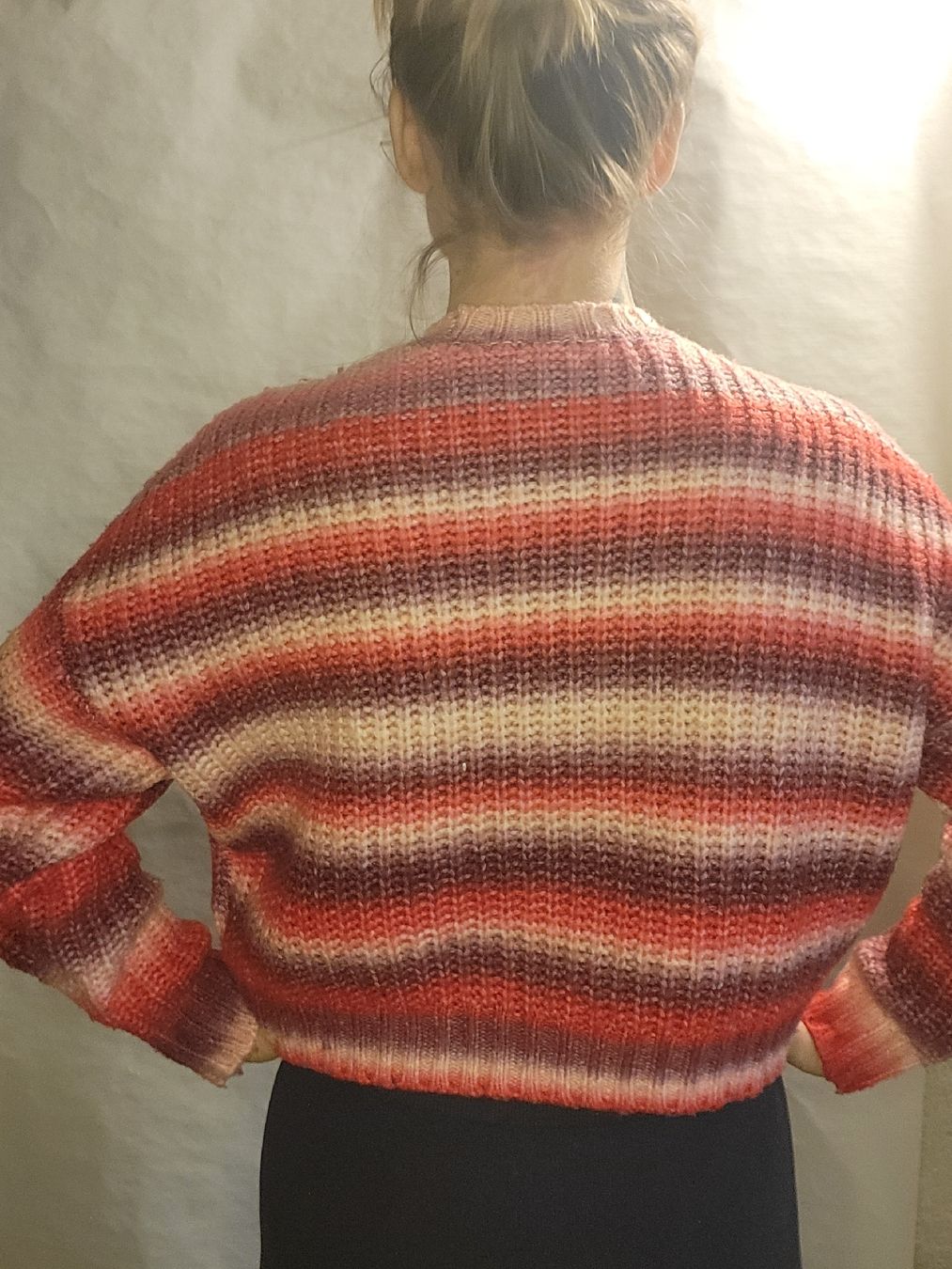 Maglioni & Felpe: Cropped Pull doux rayé rose/lilas - Confortable et tendance – Usato da Martigny-Croix venduto da barbamama1977 2