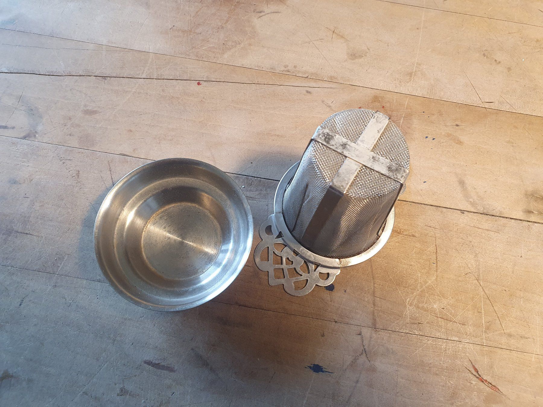 Elettrodomestici da cucina: Teesieb mit Untersetzer – Usato da Zürich venduto da loosebone 1
