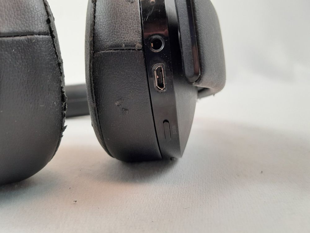 Sony Kopfhörer: SONY Playstation 4 Gold Kabelloses Headset – Gebraucht aus Richterswil von Restwert_Richterswil 3