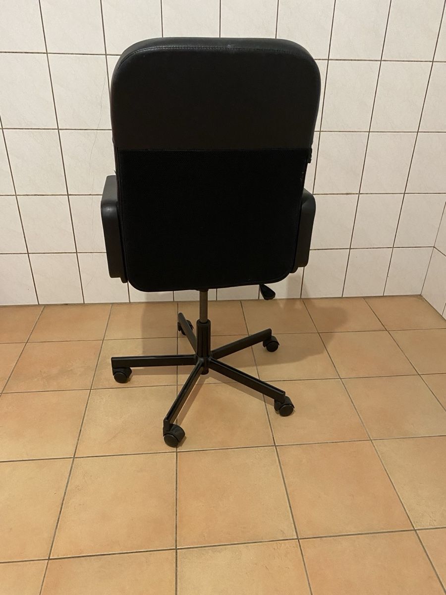Stühle: Chaise de bureau – Gebraucht aus Bussigny von Hudonic 2