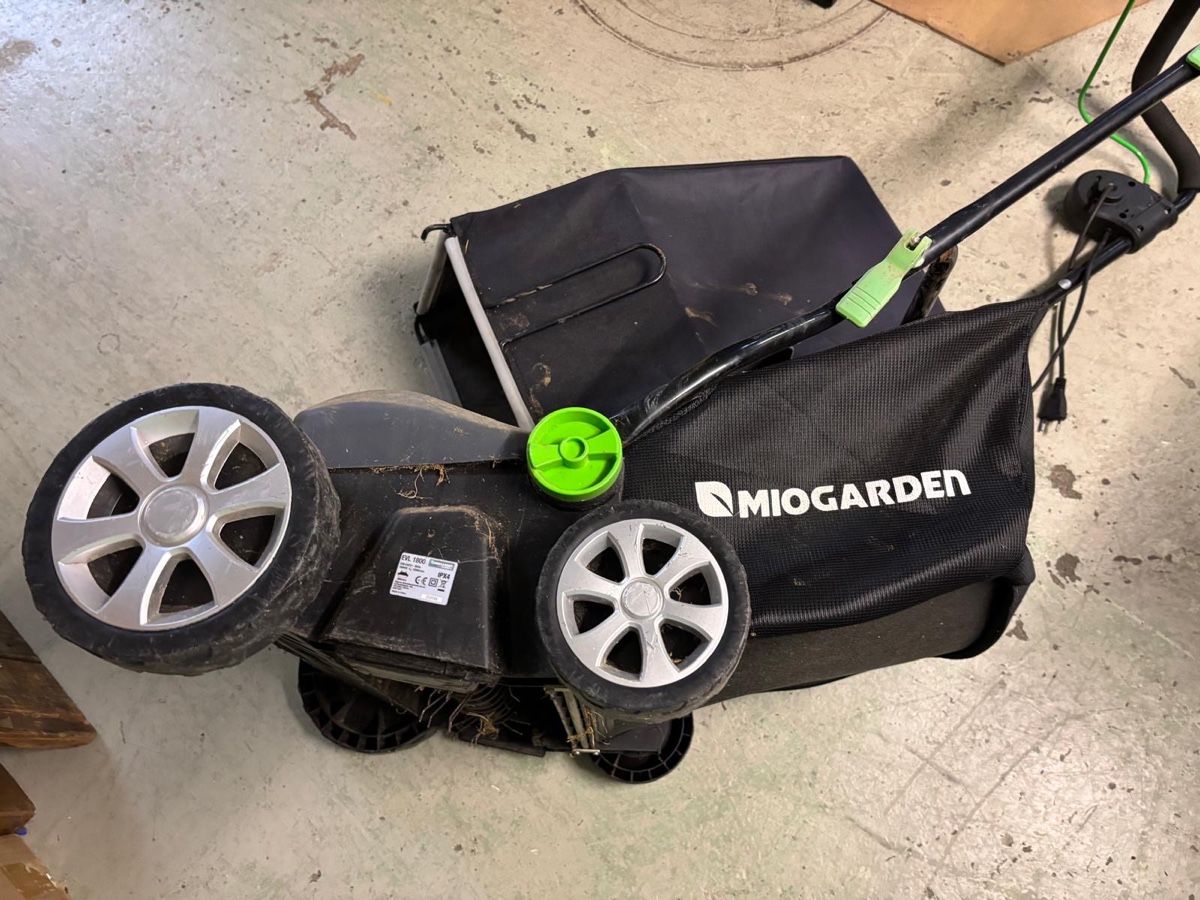 Appareils de traitement du sol: Elektro Vertikutierer Miogarden – D'occasion à Zug par Biki72 3