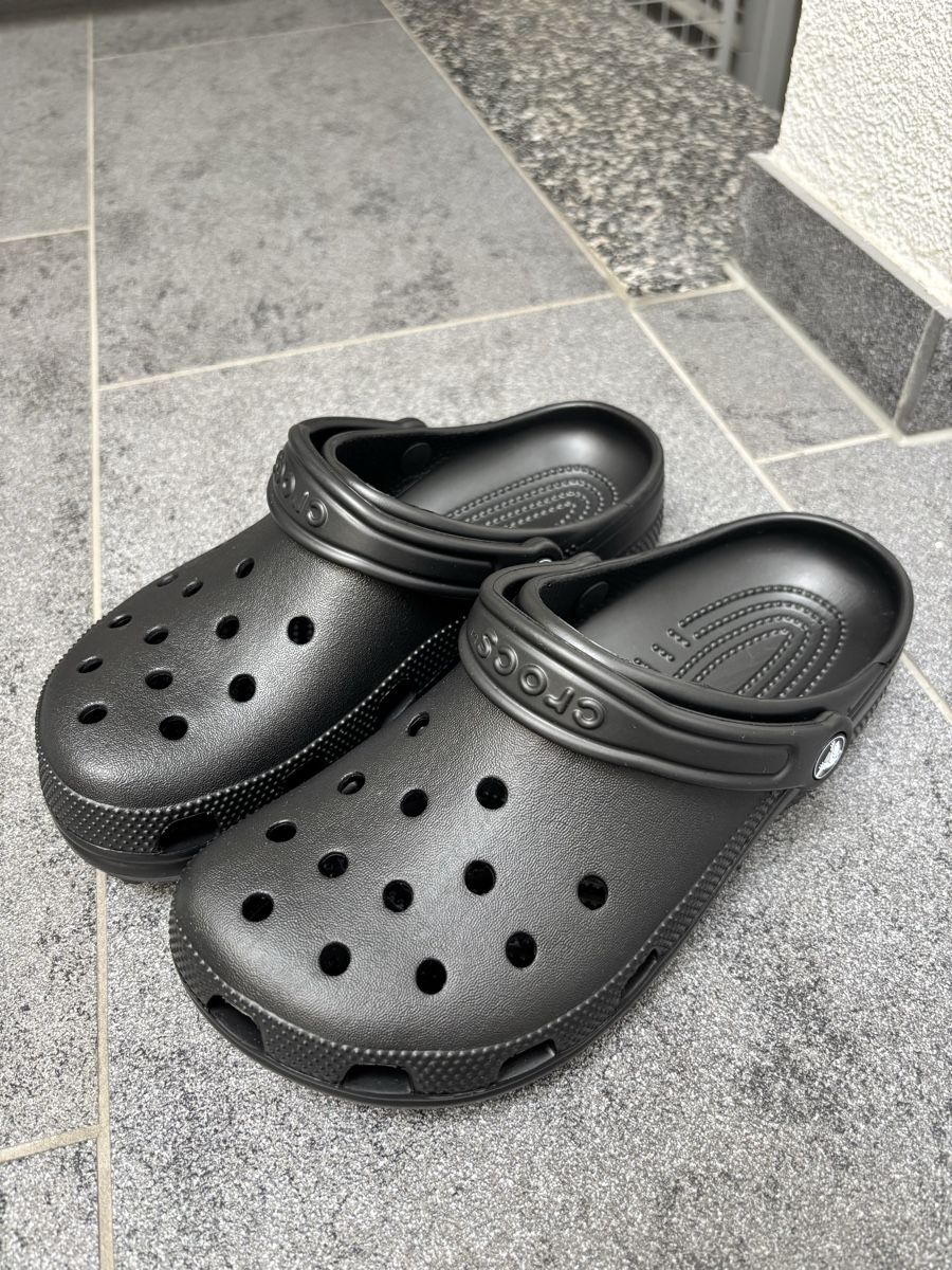 Crocs Herrenschuhe: Crocs Classic Gr. 39/40 schwarz – Neu (gemäss Beschreibung) aus Liebefeld von mic_v8r5