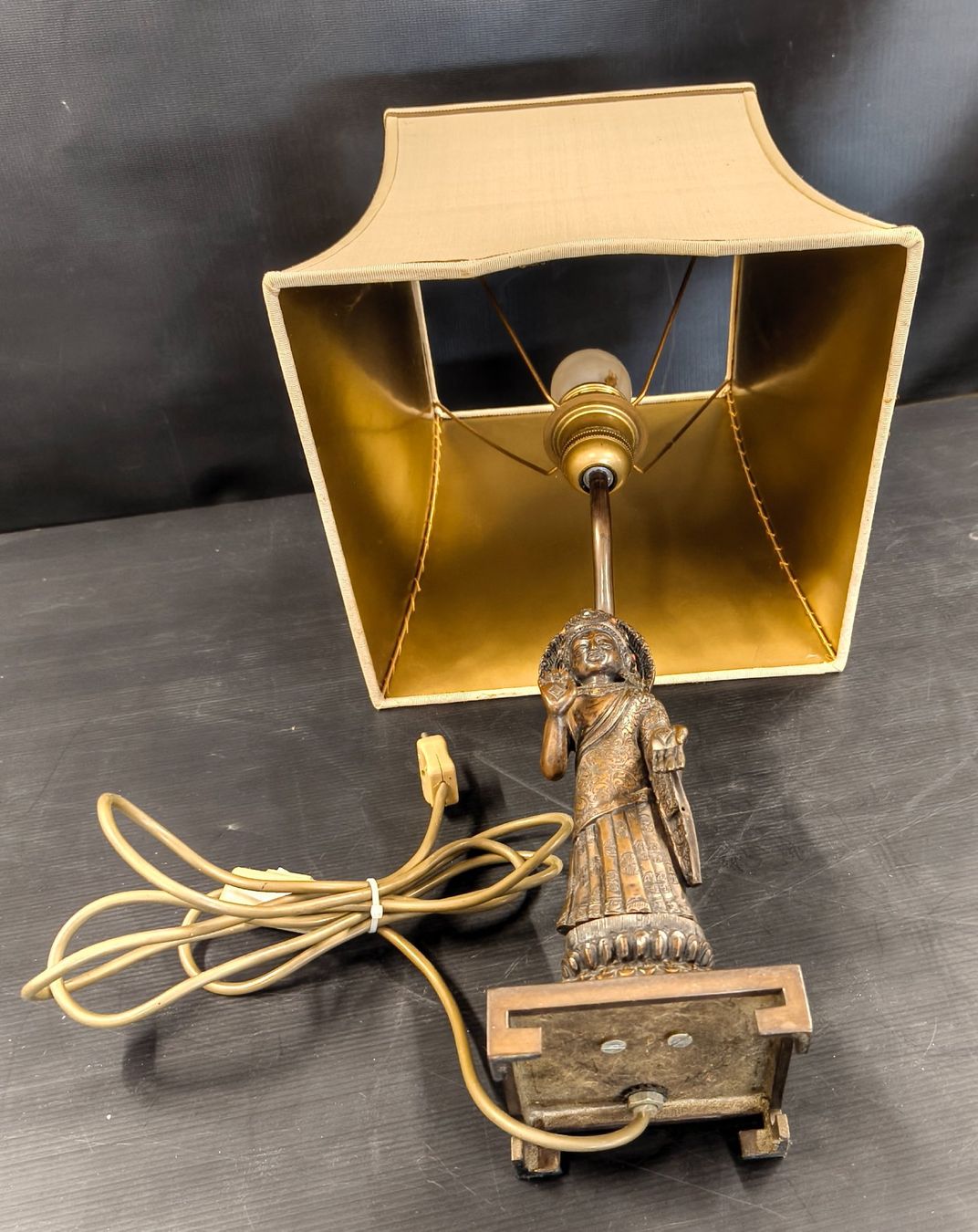 Lampen: Tischlampe aus Messing – Gebraucht aus Basel von bk_brockibasel 4