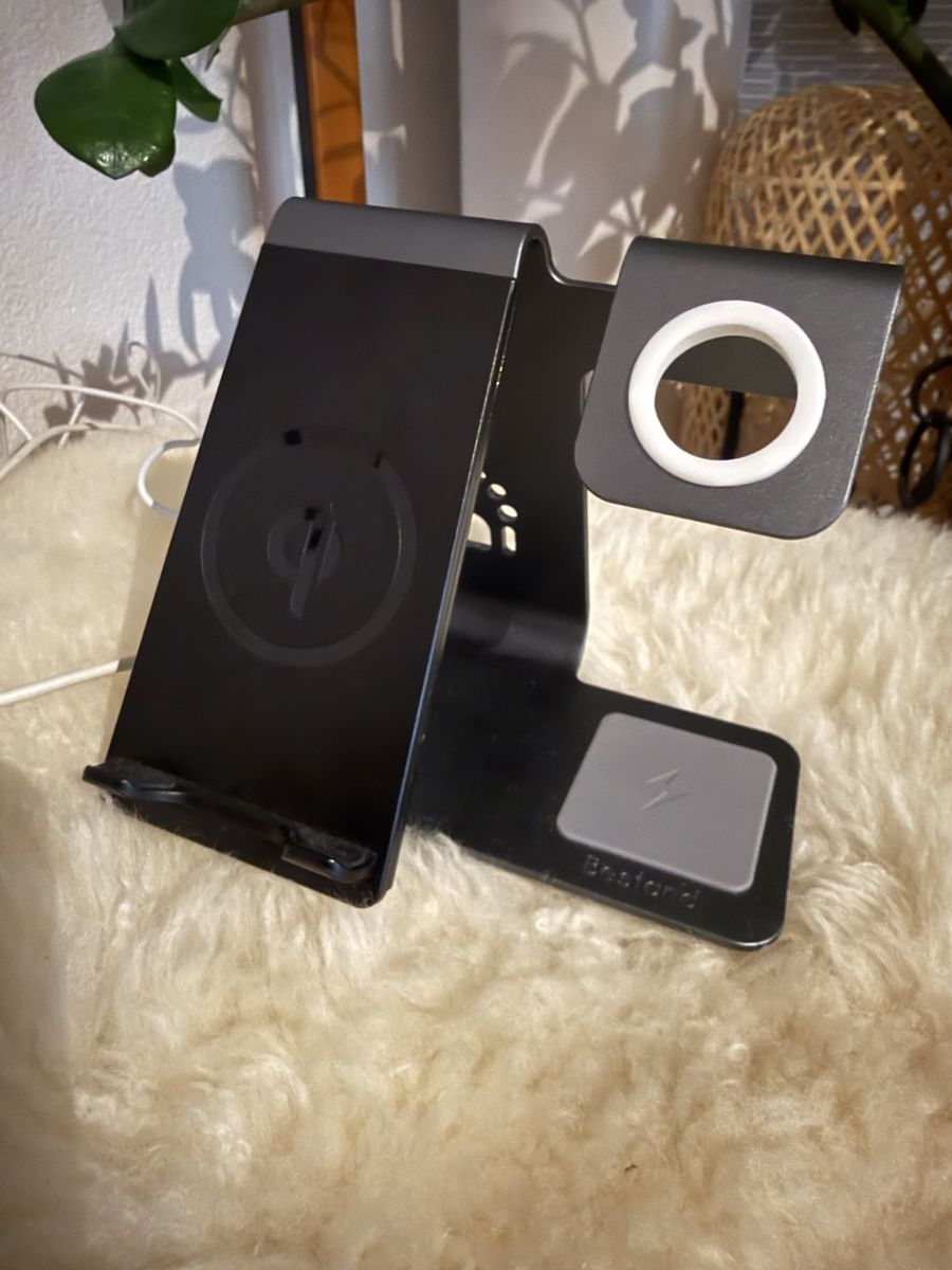 Docking station: Bestand 3in1 Wireless Charging Station – Usato da Rheinfelden venduto da seline.n