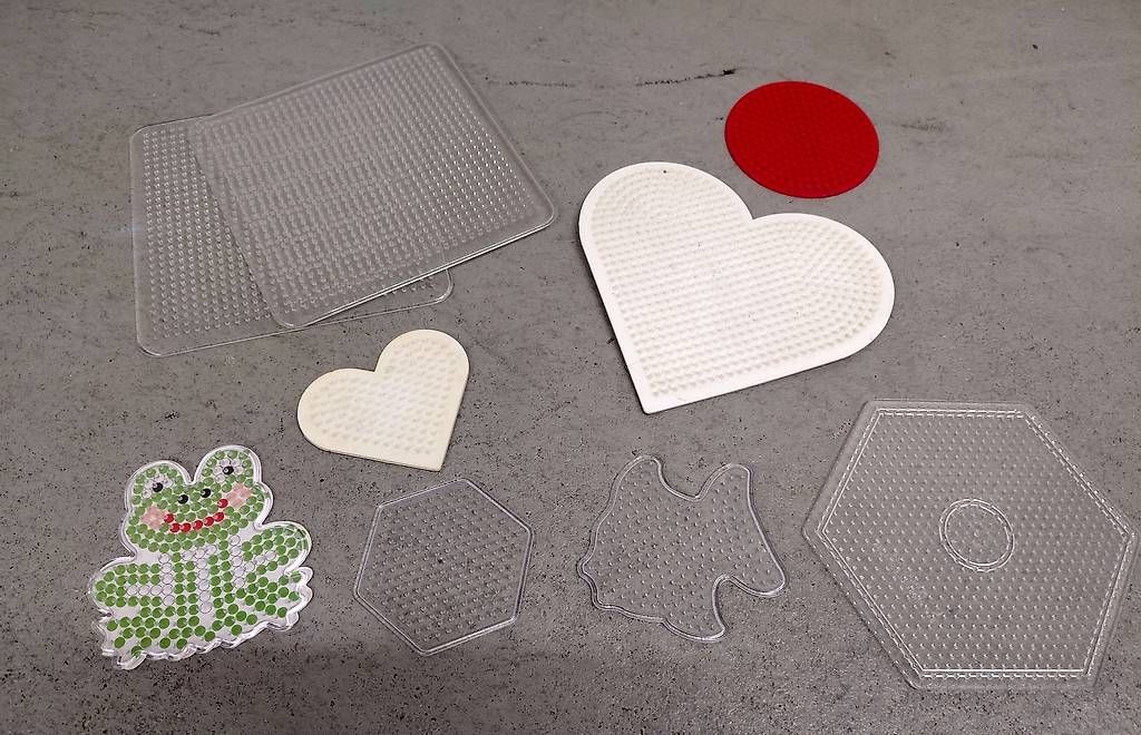 Kit bricolage: Bügelperlen Vorlagen  – Usato da Wolfhausen venduto da Cospi