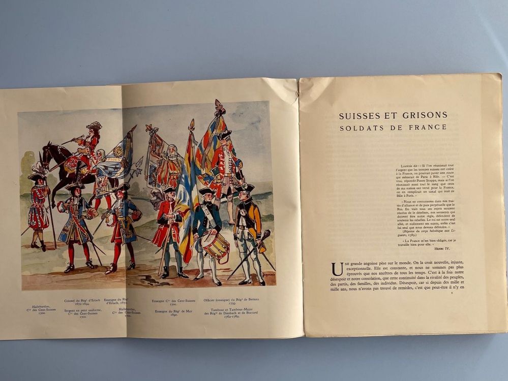 Figurine en carton thématique Militaire