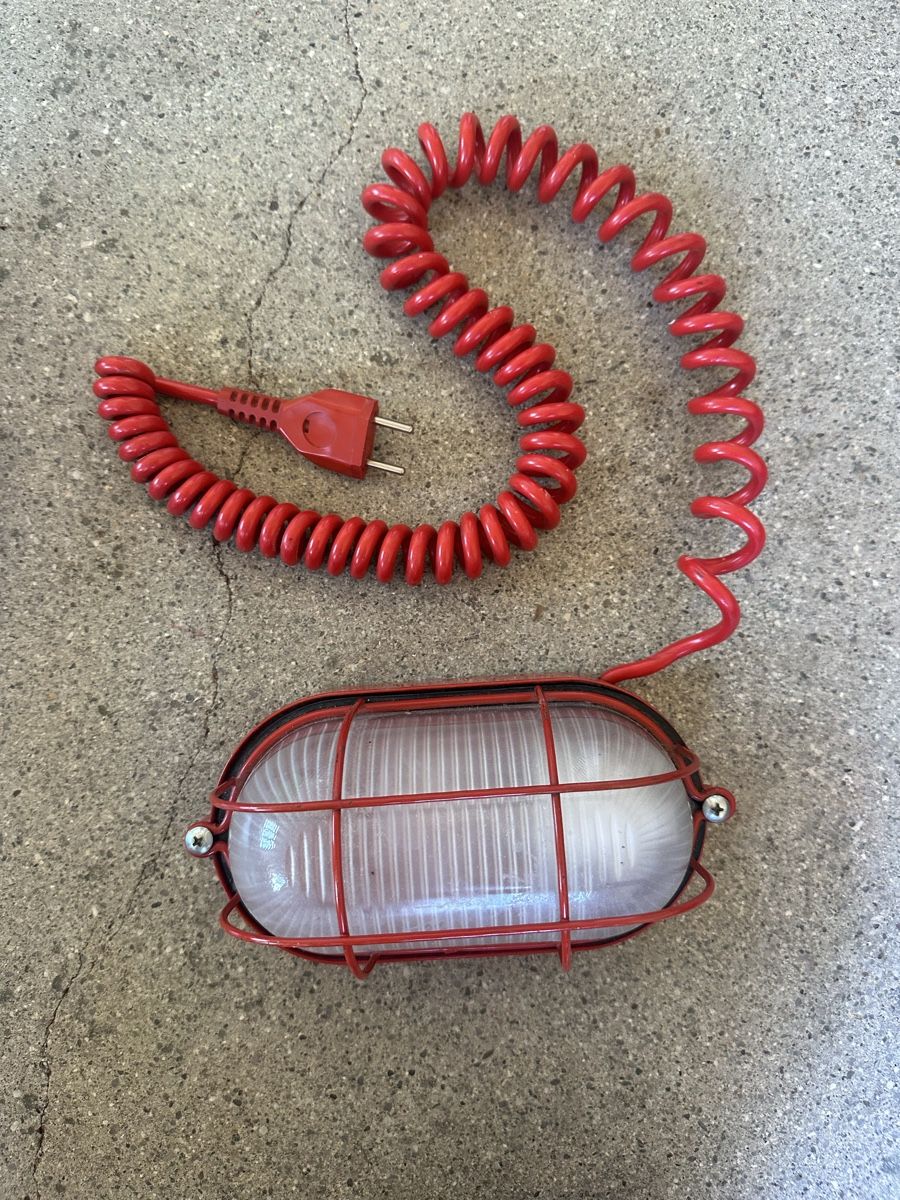Lampade: schöne rote Wandlampe mit Spiralkabel – Usato da Zürich venduto da helmut013