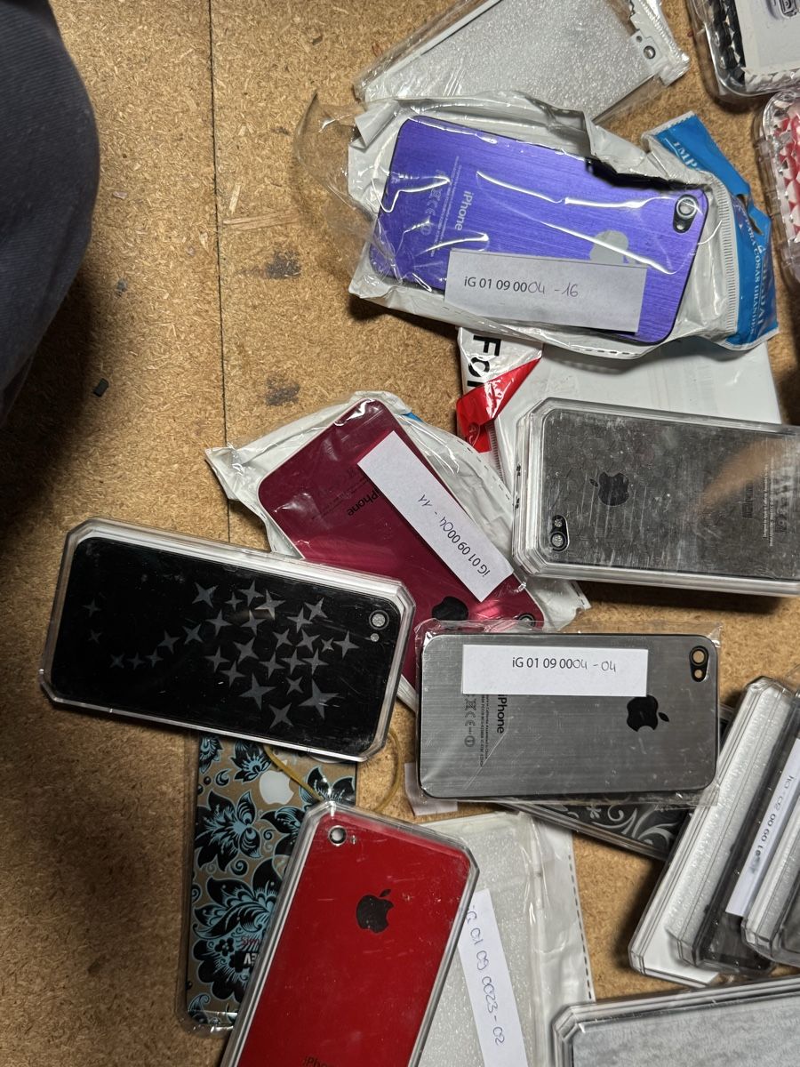 Cover & Protezioni schermo: Restposten 19 iPhone Rückseite – Nuovo e nell'imballaggio originale da winterthur venduto da ds09061 4