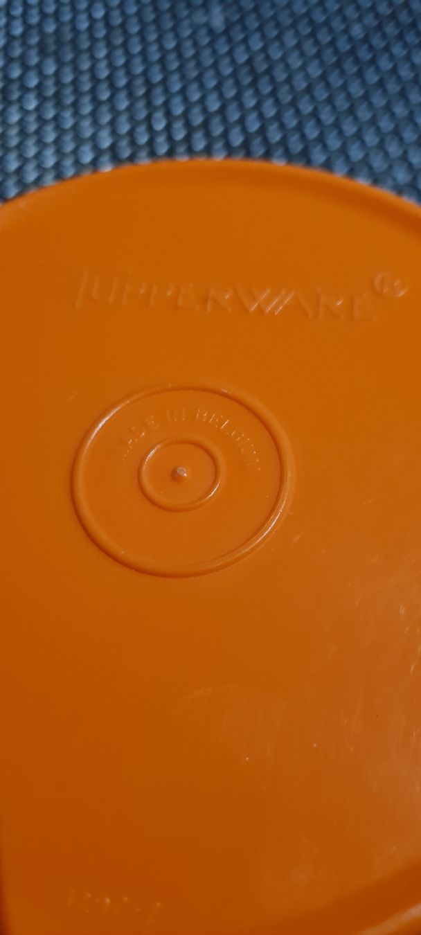 Tupperware Contenitori & Simili: Vintage Tupperware Dose orange – Usato da Münsingen venduto da Cuci31 5