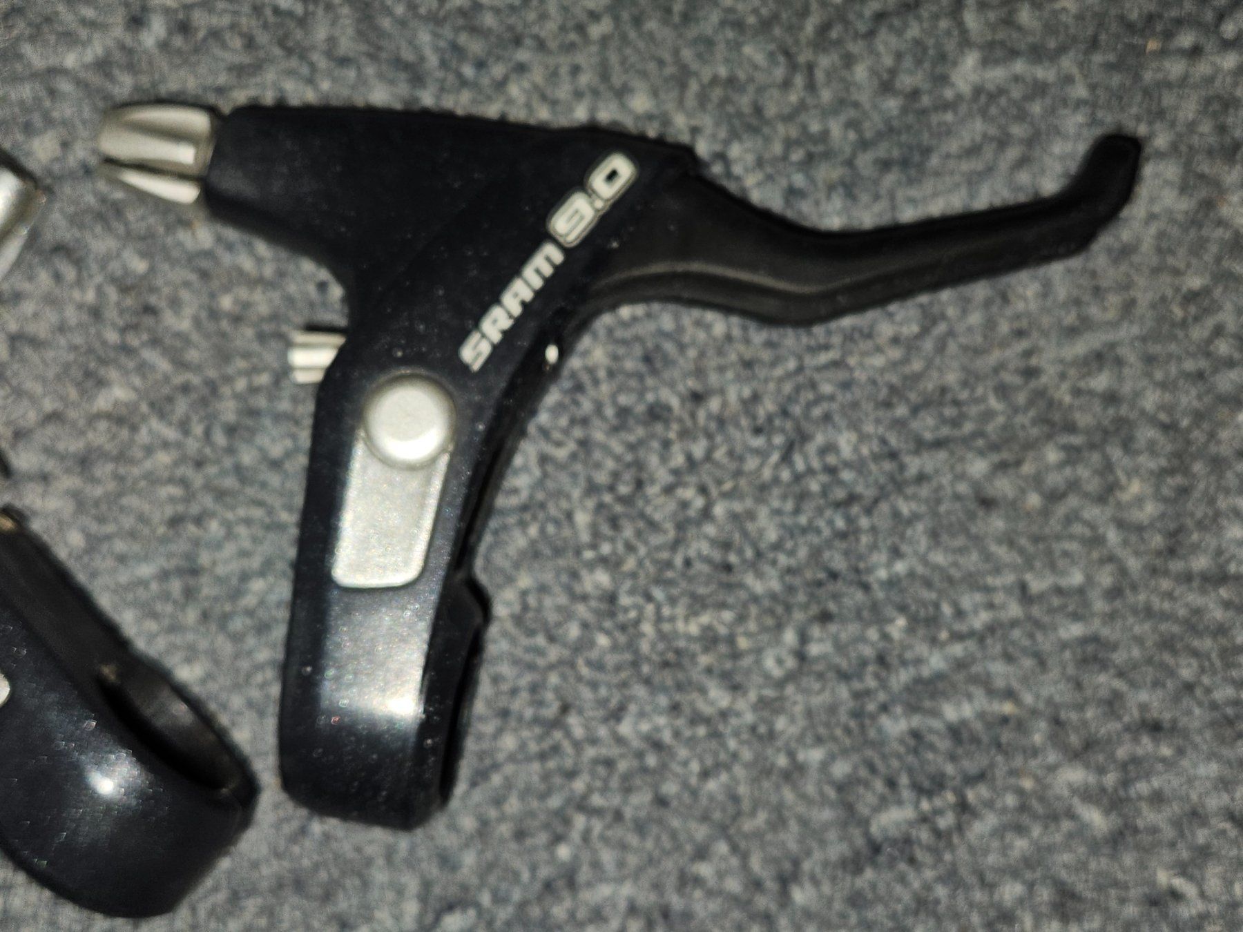 Sram Pezzi di ricambio: Sram 9.0 Bremshebel Retro Kult MTB Teile – Usato da Ammerswil AG venduto da Undenheim 2