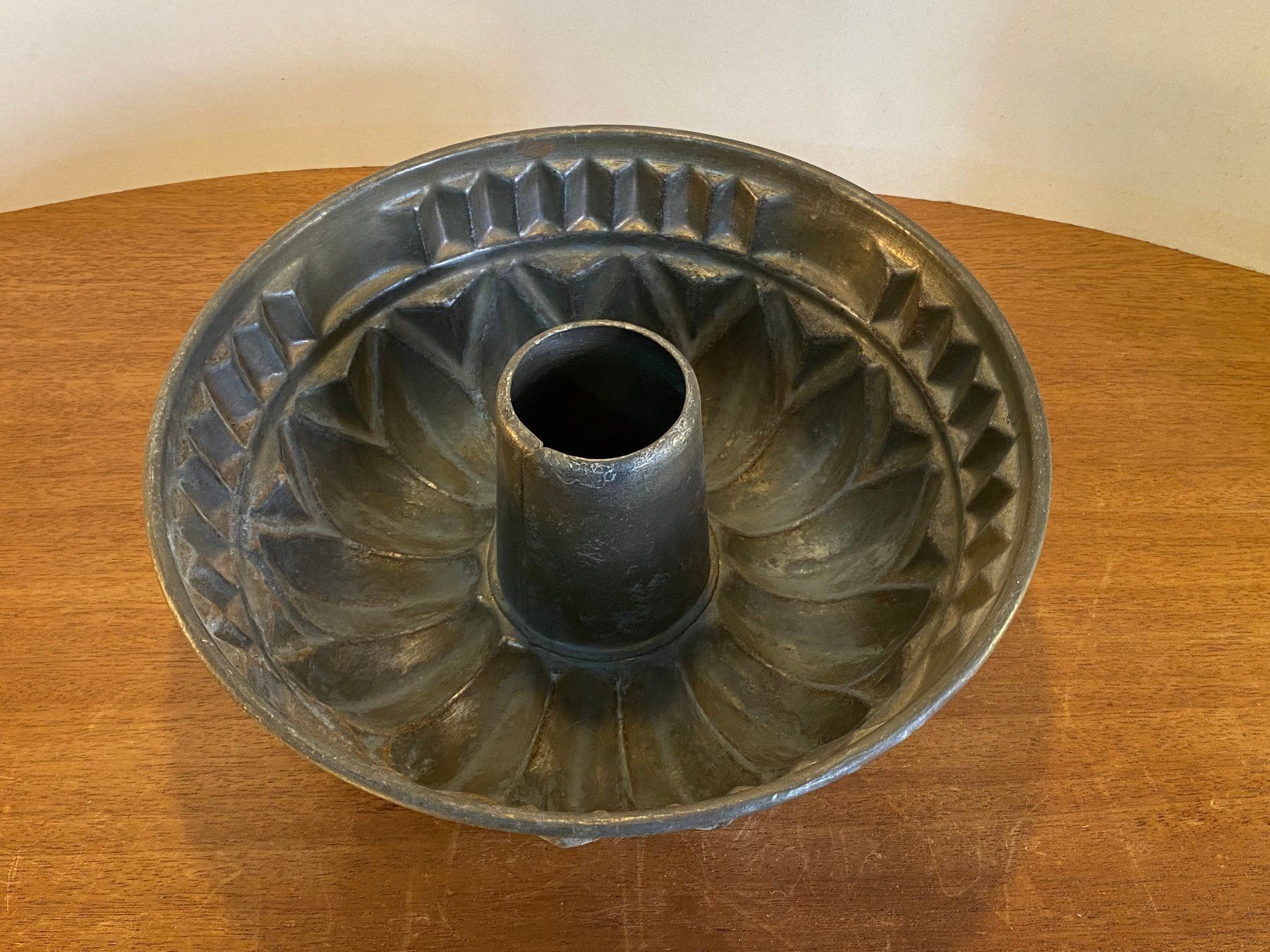Teglie da forno: Antike Backform Kuchenform aus Kupfer – Usato da Schaffhausen venduto da vintageville 3