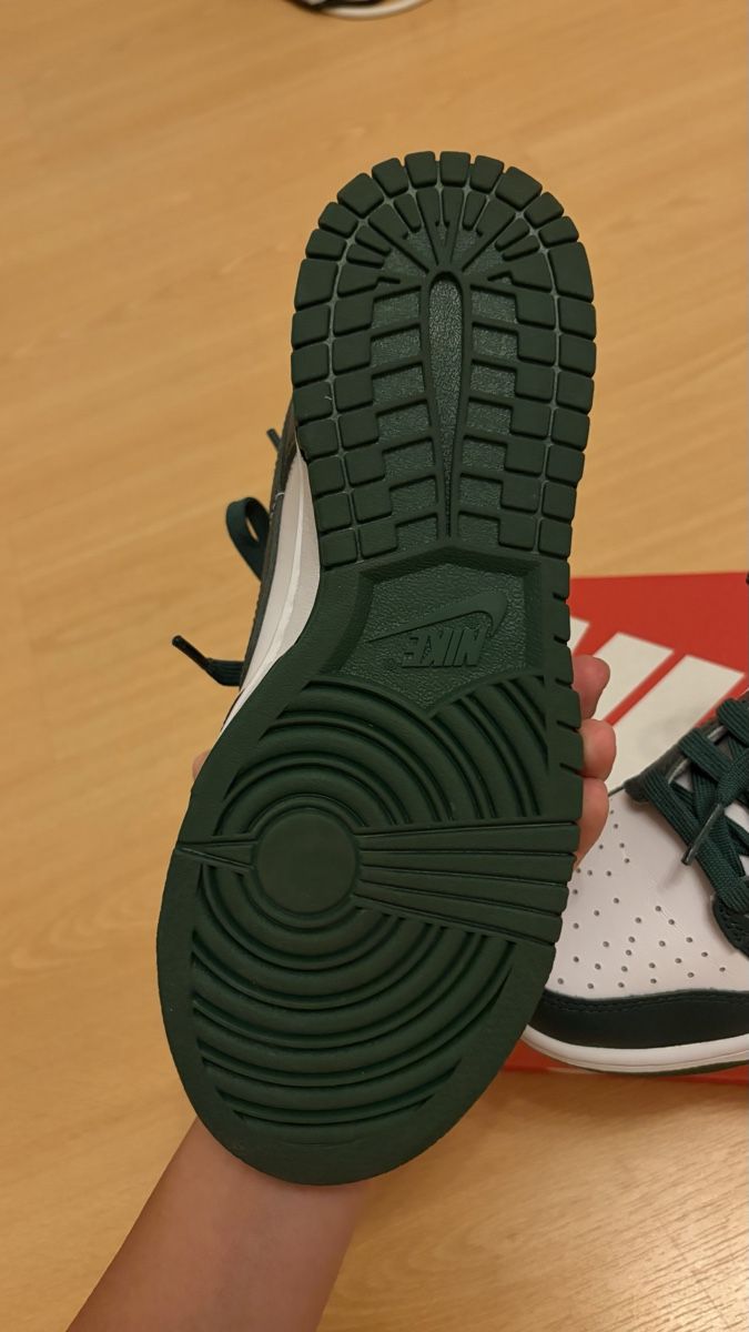 Nike Scarpe da uomo: Nike Dunk Low weiss-grün Grösse 38 neu – Nuovo (secondo la descrizione) da Glis venduto da ninjaschnydrig