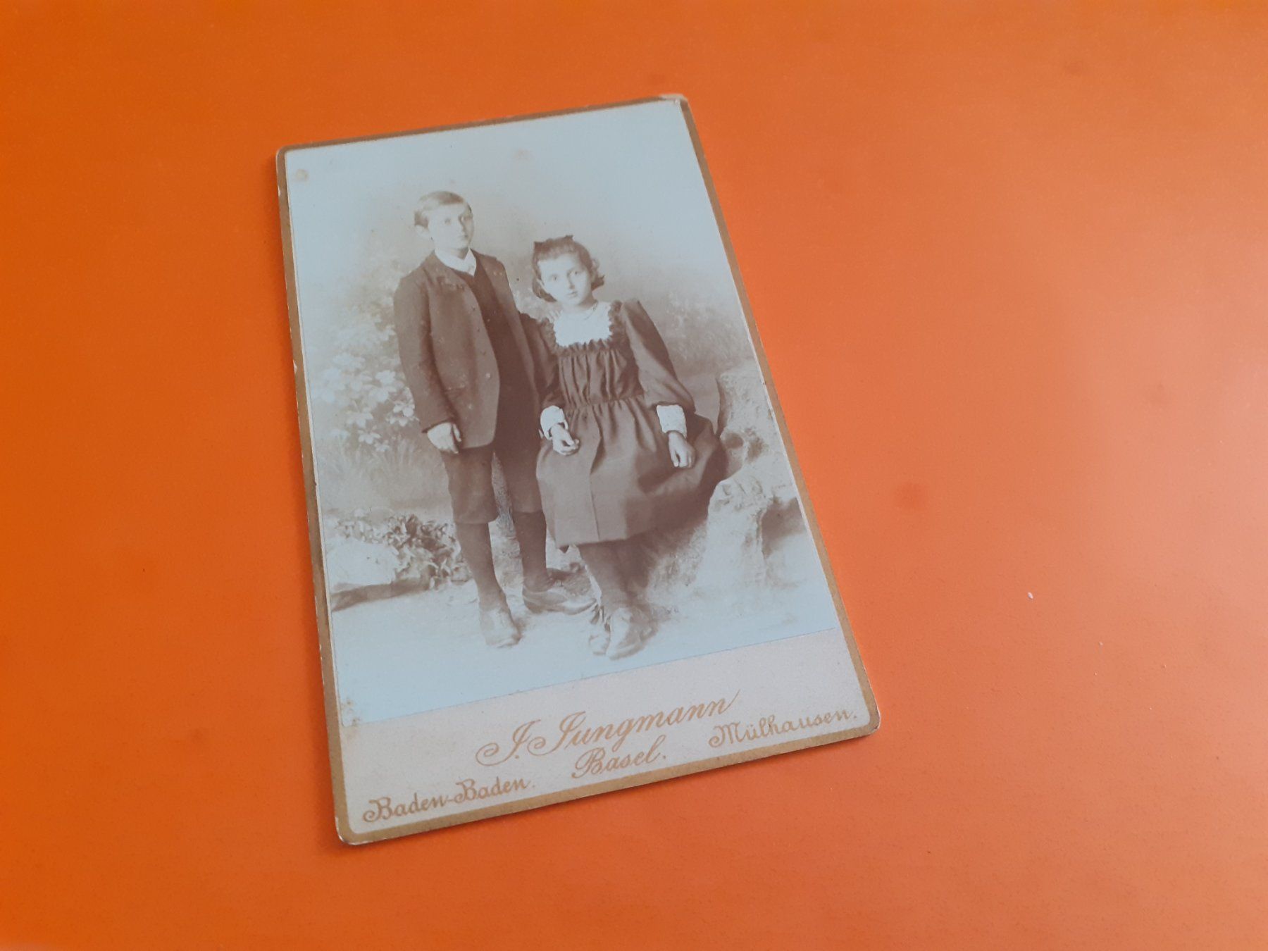 Foto & Immagini: SCHWIIZER JUGEND DAZUMAL - GSCHWüSCHTERTI - BASEL – Usato da Winterthur venduto da Ornyx7