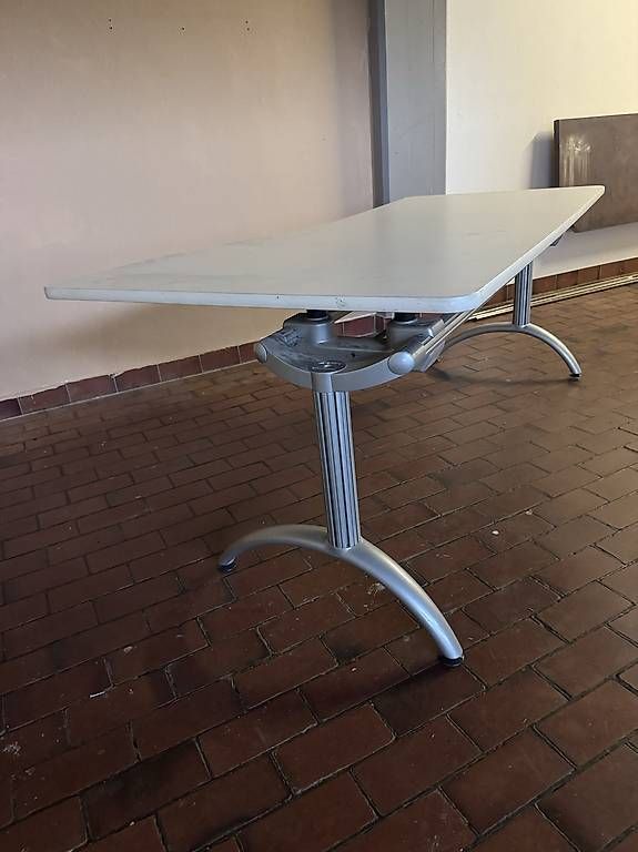 Bureaux: Bürotish – D'occasion à Frauenfeld par KelvinG