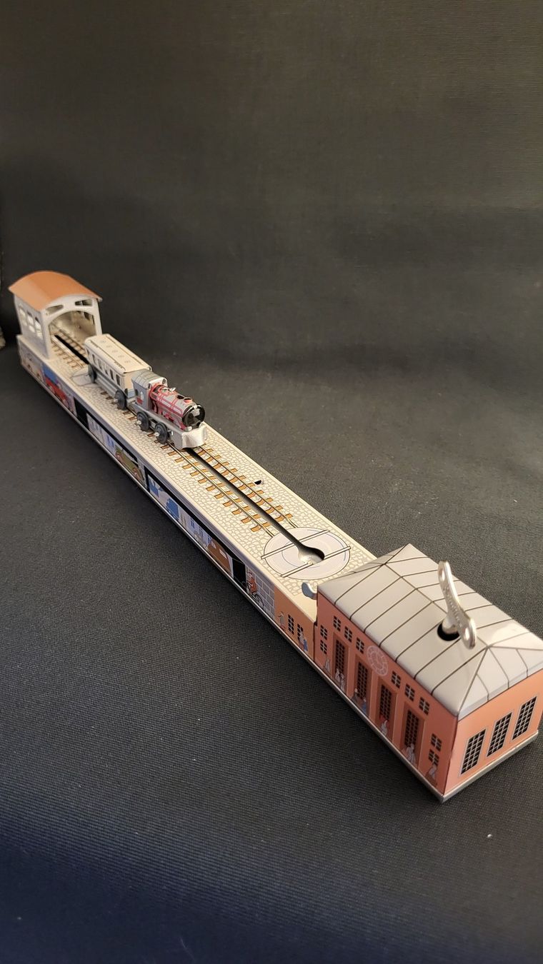 Spielzeuge: Train Station SCHYLLING – Neu und originalverpackt aus Basel von spinne02 4