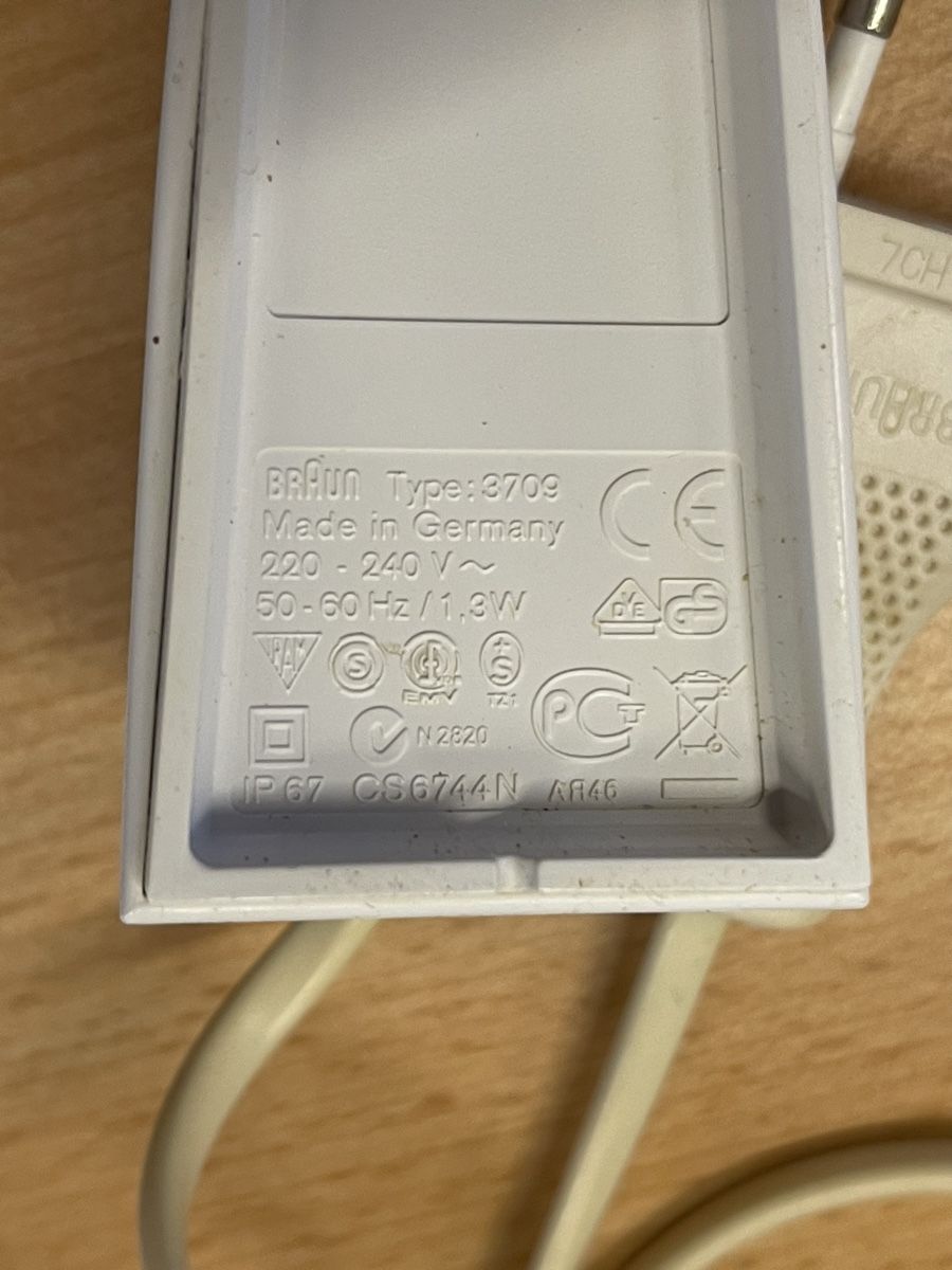 Ladegeräte: Braun Ladegerät Type:3709 - Top Zustand! – Gebraucht aus Wängi von Bmo 1