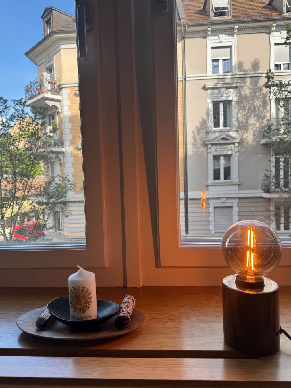 Ikea Lampade: Table lamp, marble black – Usato da Zürich venduto da let_l7hl 1