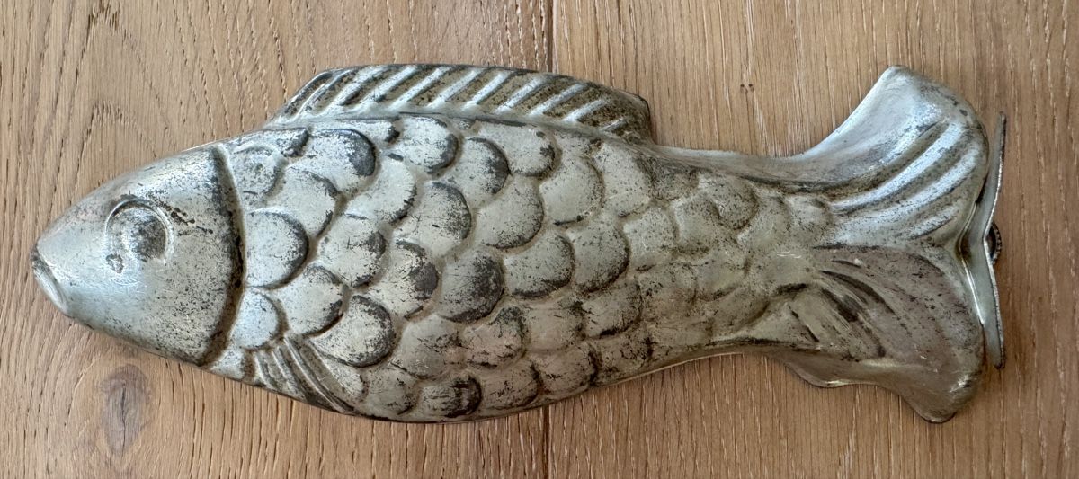 Moules à gâteaux: Alte Backform Fisch aus Blech – D'occasion à Rothrist par Luckywinner