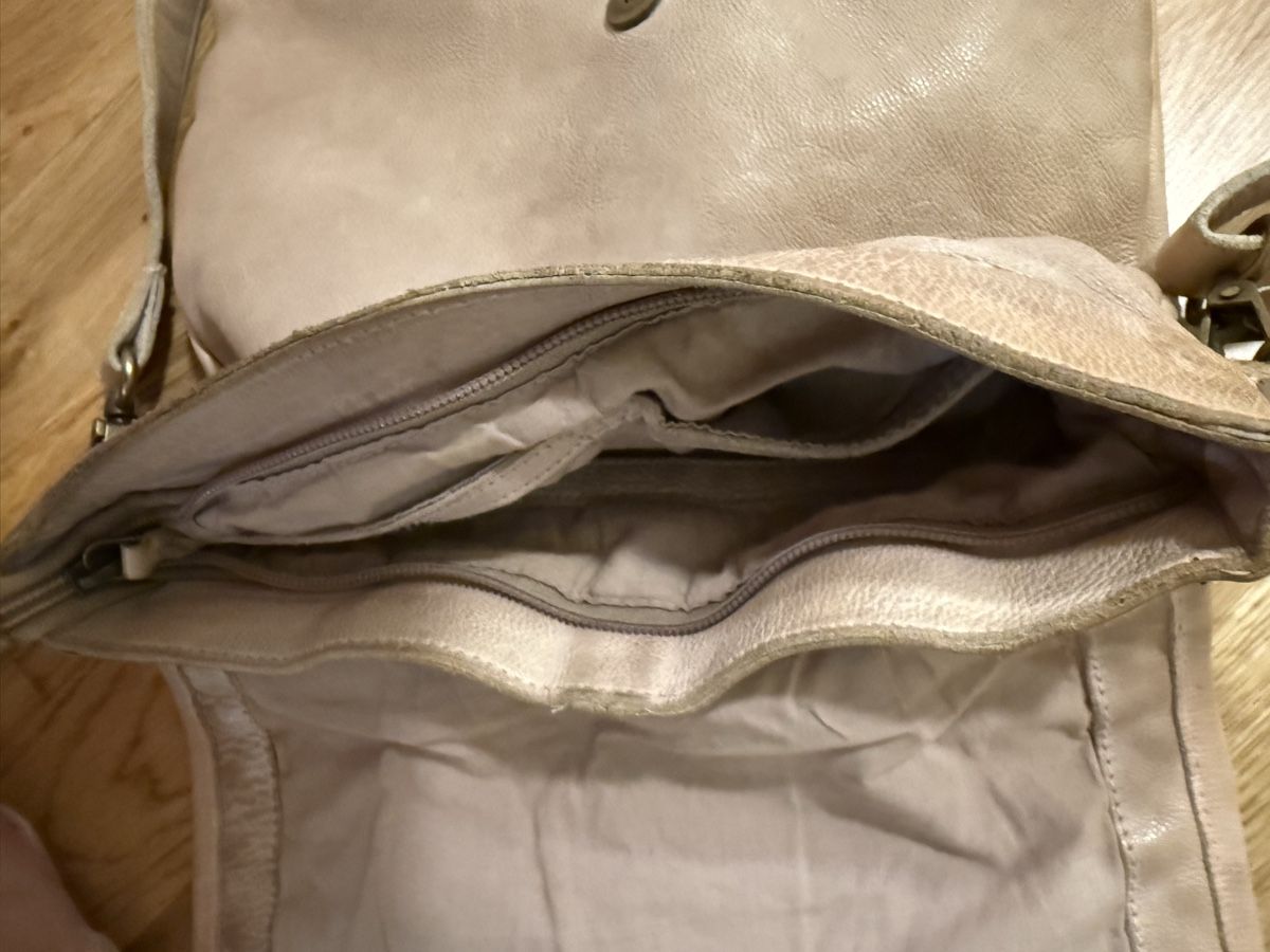 Borse da donna: Leder Taschendieb Tasche – Nuovo (secondo la descrizione) da Riehen venduto da sirubin 4