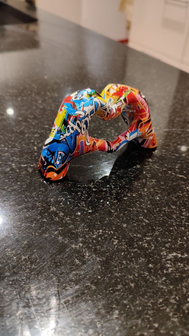 Sculture & Statue: Herz-Hand-Skulptur Graffiti Design- ein Hingucker! – Nuovo (secondo la descrizione) da St. Gallen venduto da BlackHawkJFR 1
