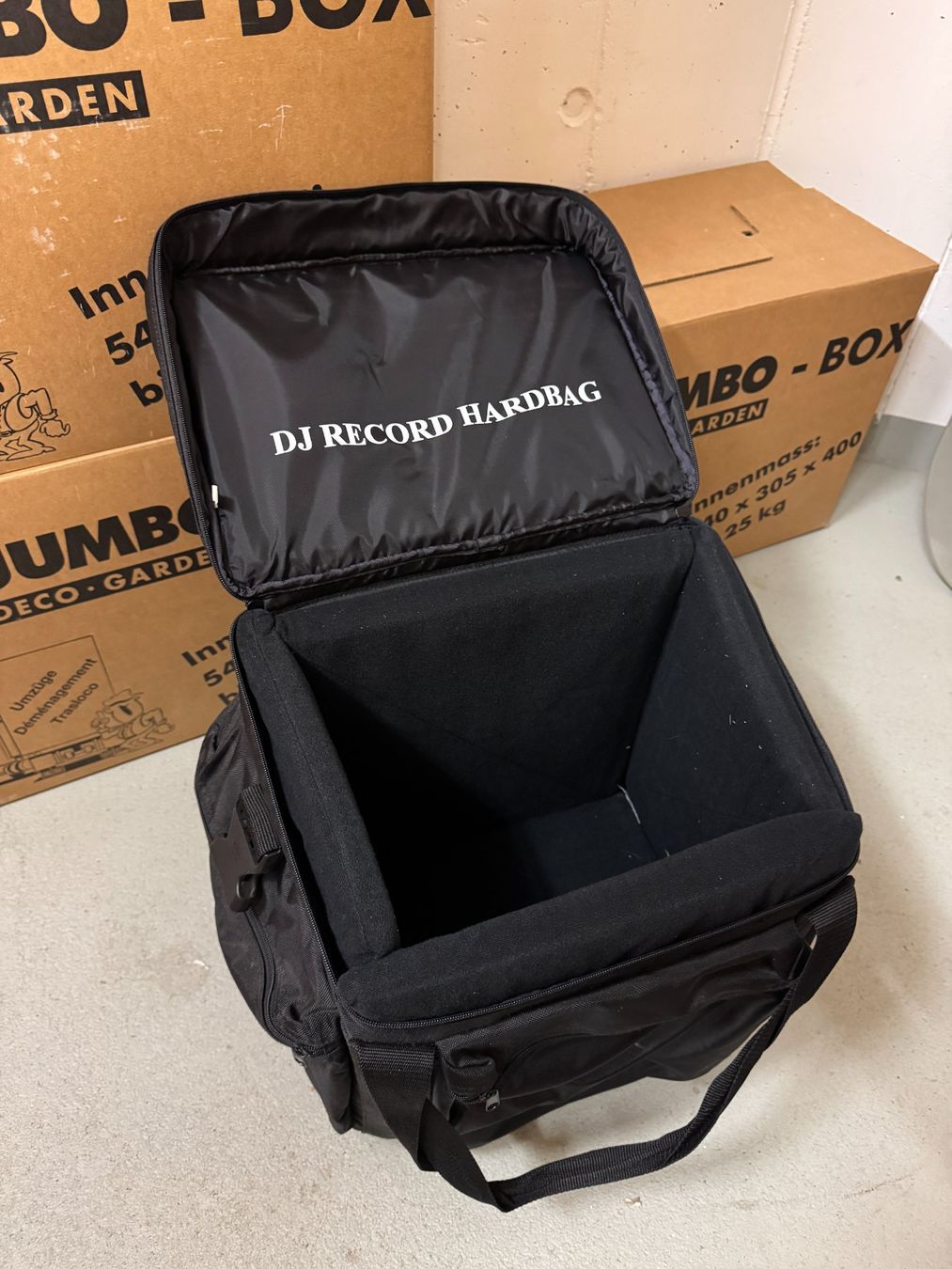 Reisekoffer: Vinyl Case Trolly Record Bag + 2 Stk. HardCase – Gebraucht aus Unterkulm von mdd_designs 5