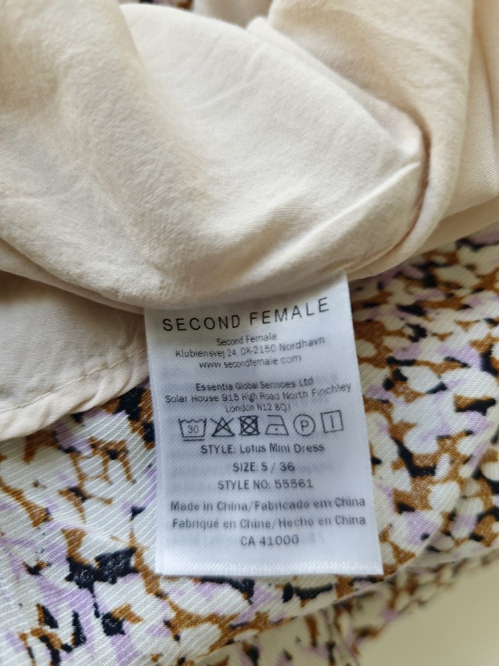 Vestiti: Second Female Kleid Gr. S – Usato da Luzern venduto da TausendD 3