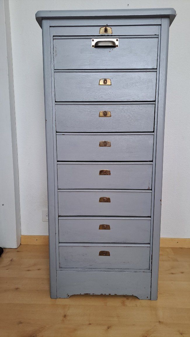 Armadi: Rare meuble à système vintage – Usato da Neuchâtel venduto da Forestmanz