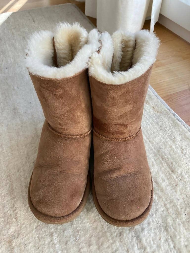 Ugg Schuhe für Mädchen: Wunderschöne UGG Lederboots - wenig gebraucht – Gebraucht aus Liestal von pr03 1