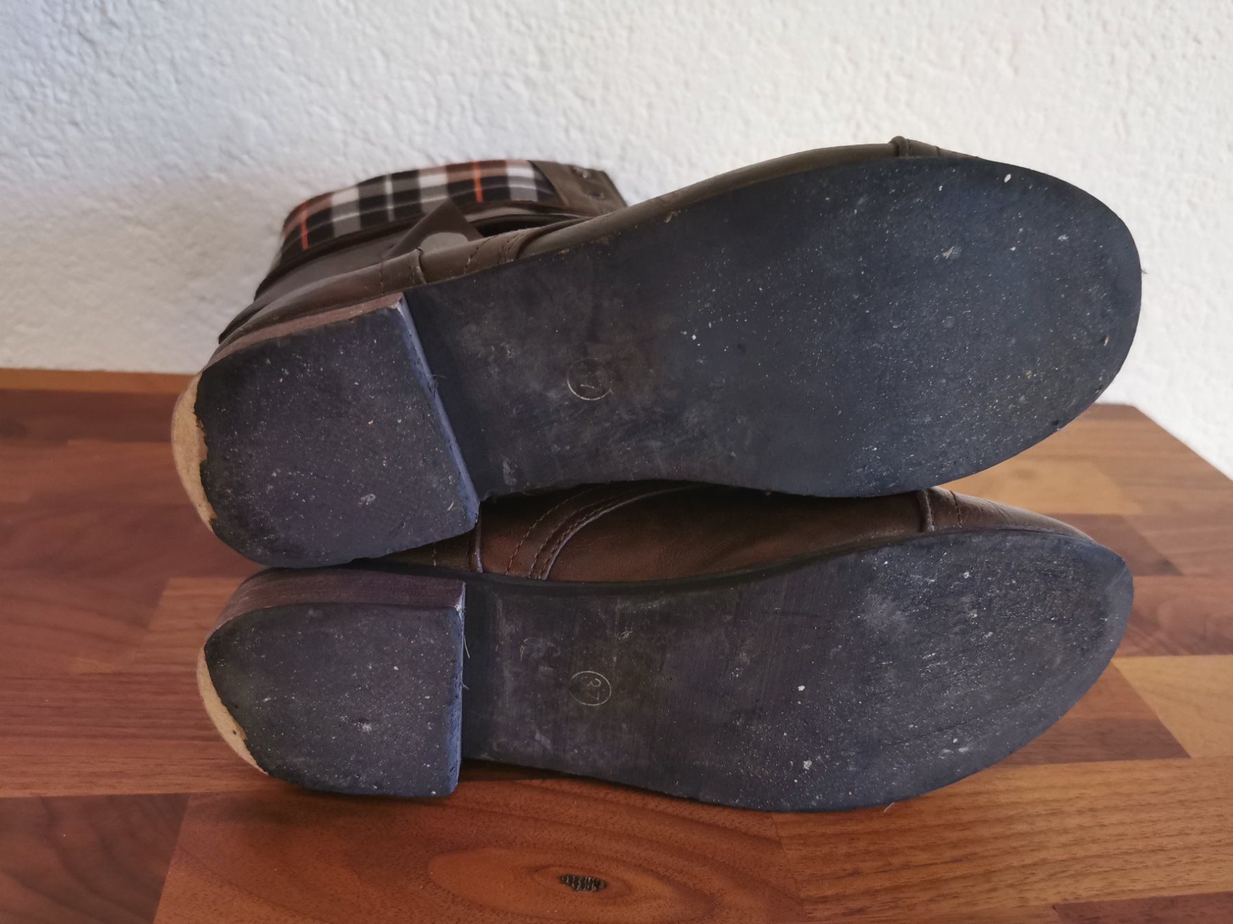 Scarpe da donna: Braune Stiefeletten mit Karo Muster Gr. 37 – Nuovo (secondo la descrizione) da Boniswil venduto da Totomat-Lady2 4