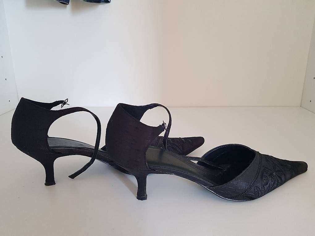 Chaussures femmes: Eleganter Abendschuh Gr. 41 – D'occasion à Rümlang par ButterflyValve 4