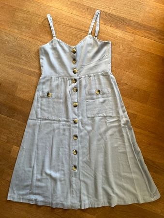 Hübsches, leichtes Sommerkleid hellblau