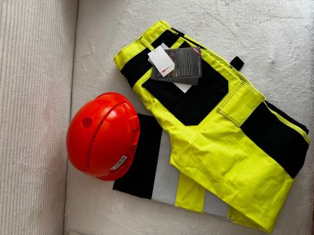Multinorm-Arbeitshose der Marke ENGEL Safety+ helm