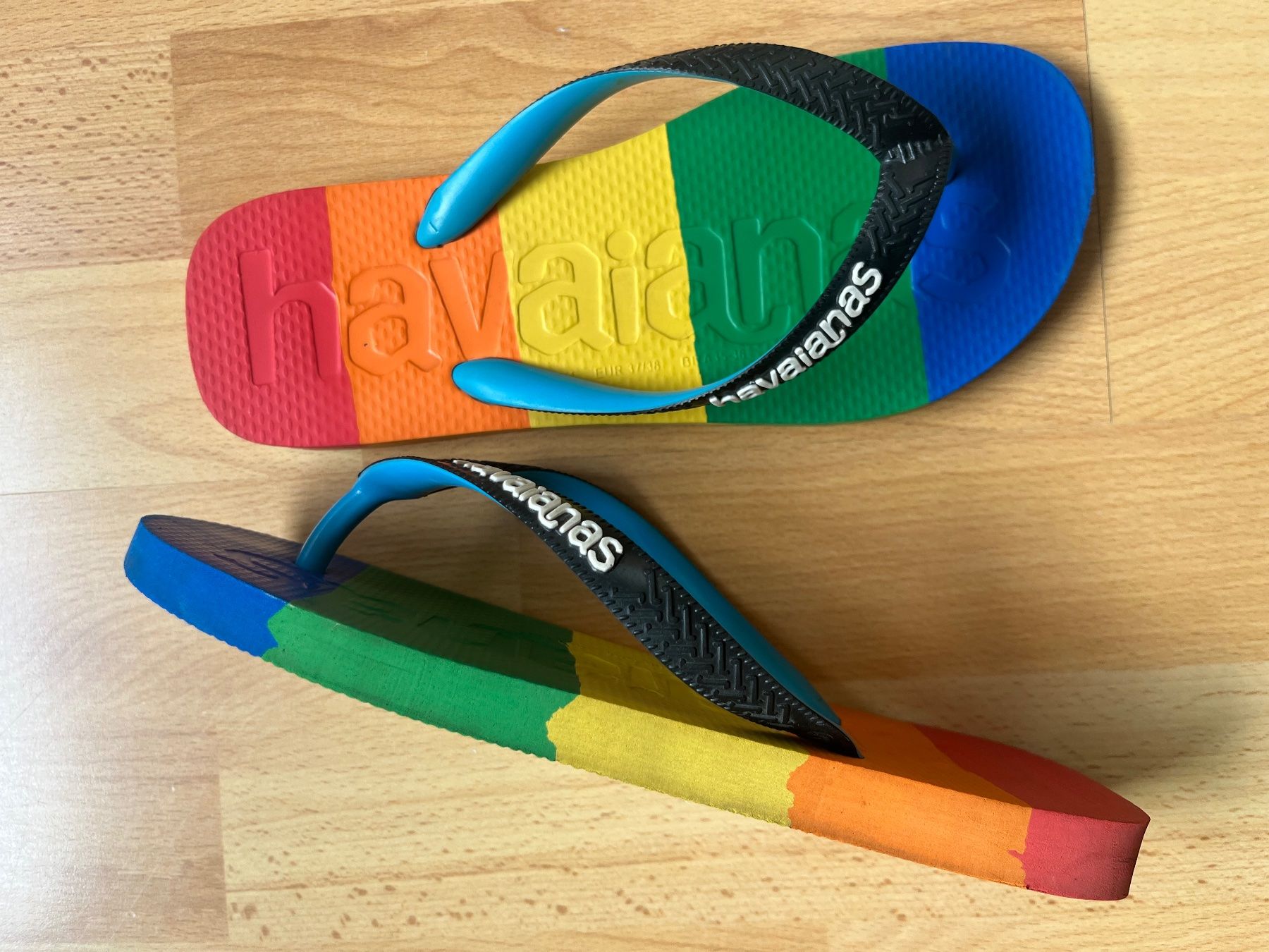Havaianas Scarpe da uomo: Havaianas in Regenbogenfarben - Gr.37/38 – Usato da Basel venduto da kaf_q5j2 1