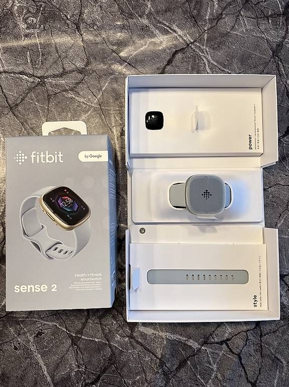 Fitbit Smartwatch: Fitbit Sense 2, Smartwatch – Neuf avec emballage d'origine à Bülach par heubuerzeli