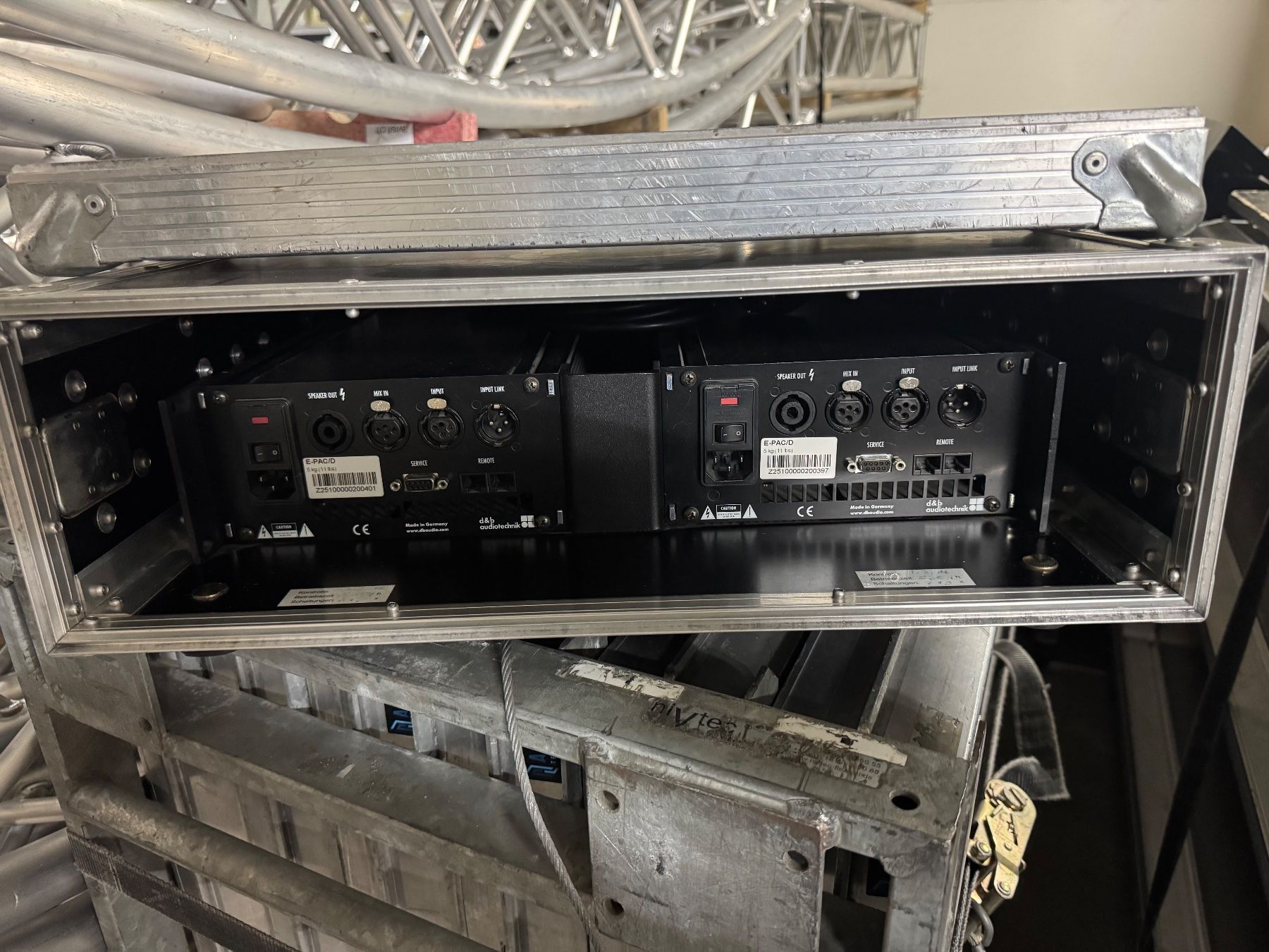 Verstärker: 2x d&b audiotechnik E-Pac inkl. Case – Gebraucht aus Stans von AndotechnicsGmbH 2