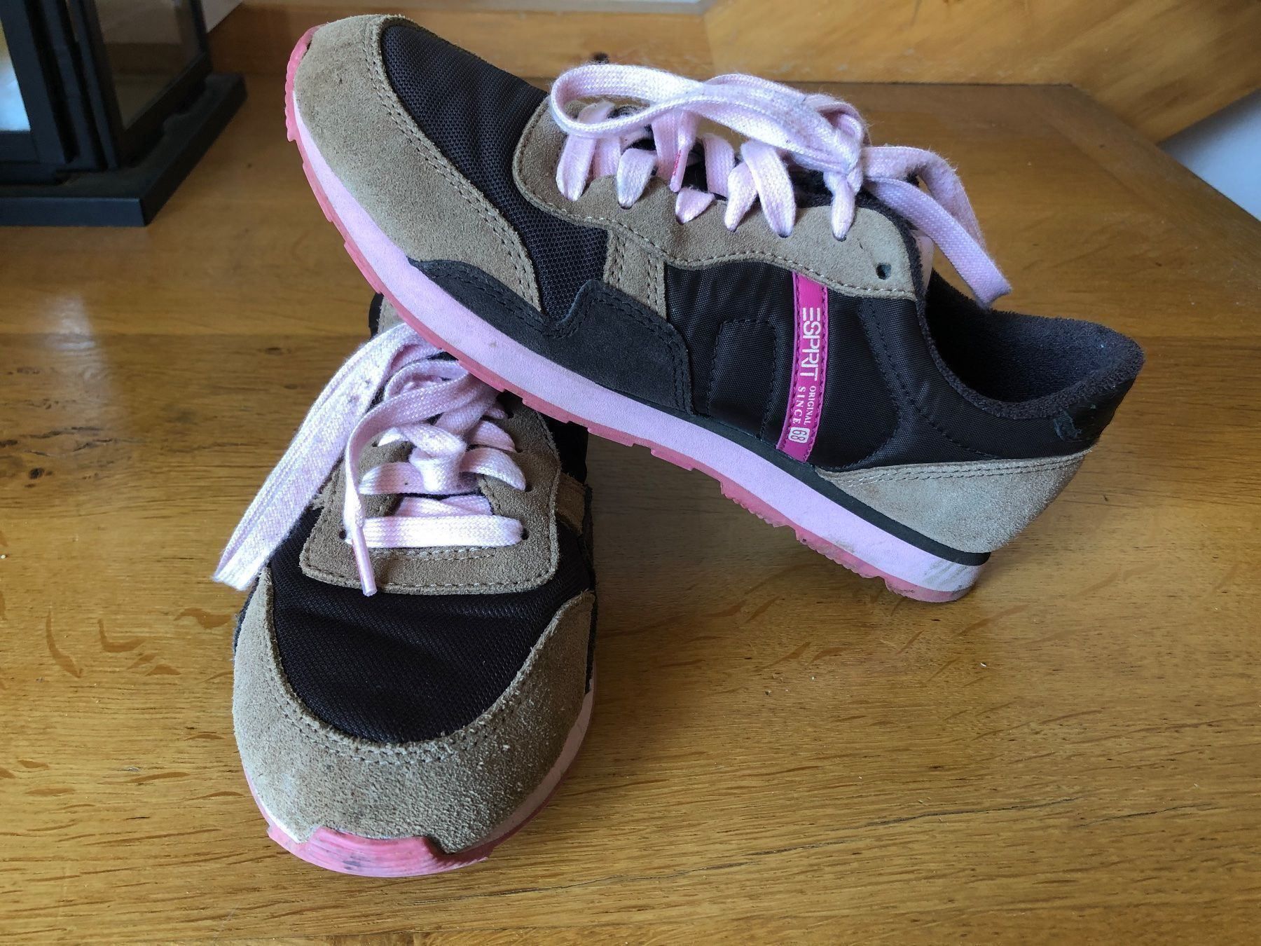 Esprit Scarpe da donna: ESPRIT Sneakers Gr. 38 – Usato da Urdorf venduto da Resumasa 1