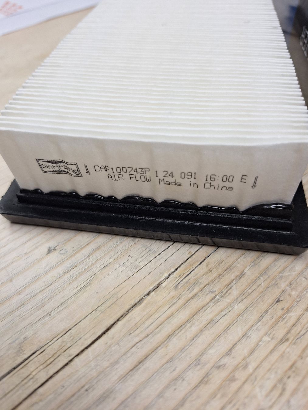 Champion Alle Autoersatzteile: Fiat/Alfaromeo Luftfilter Champion CAF100743P – Neu und originalverpackt aus Zürich von WC11 3